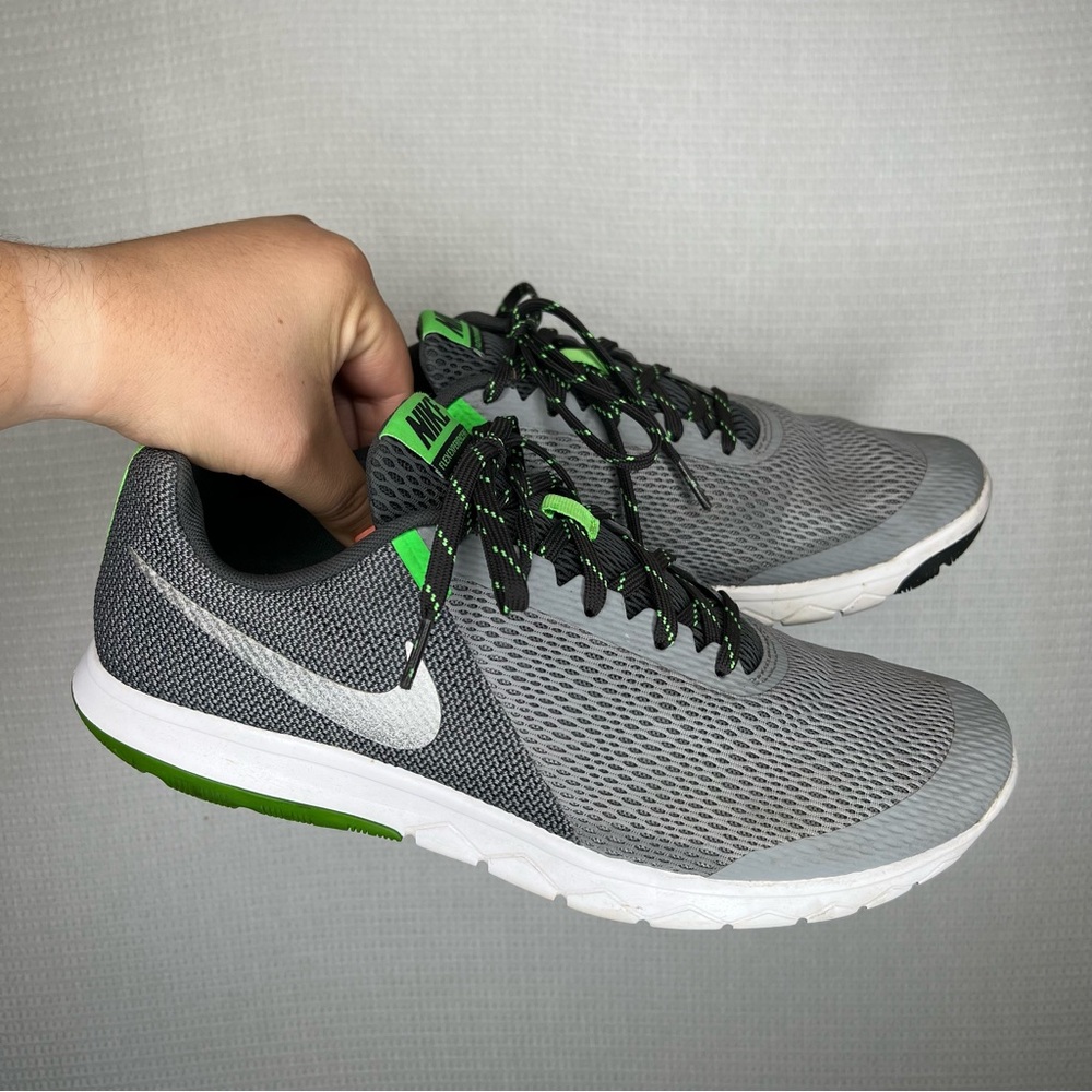 Nike | Size 11.5 Flex Experience Rn 5 Low Gray and Green Athletic‎ Shoes